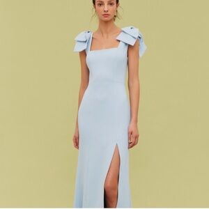 NWT C/MEO blue gown with bow sleeves and slit - sz L